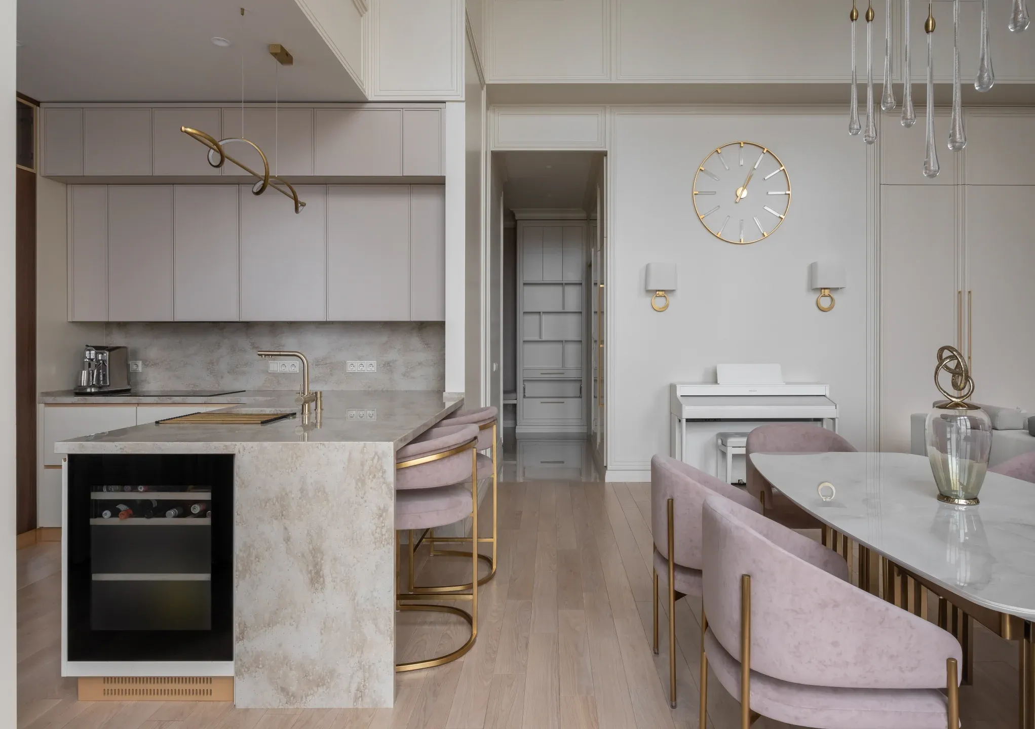 Зоны кухни и гостиной