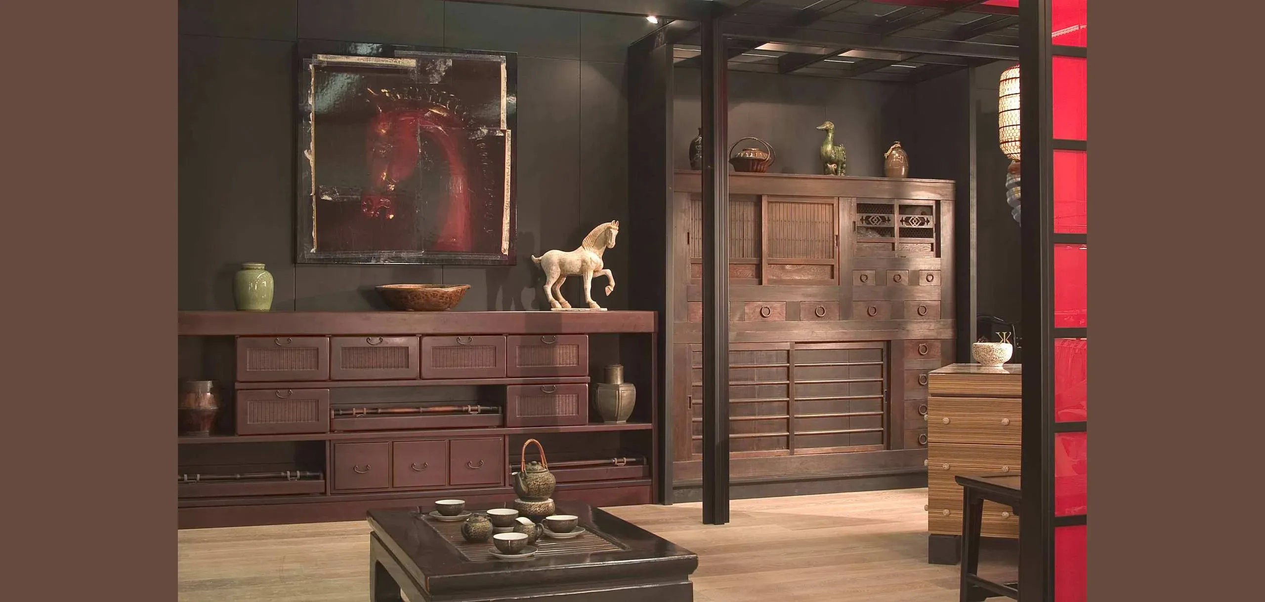 Комод из массива груши в японском стиле