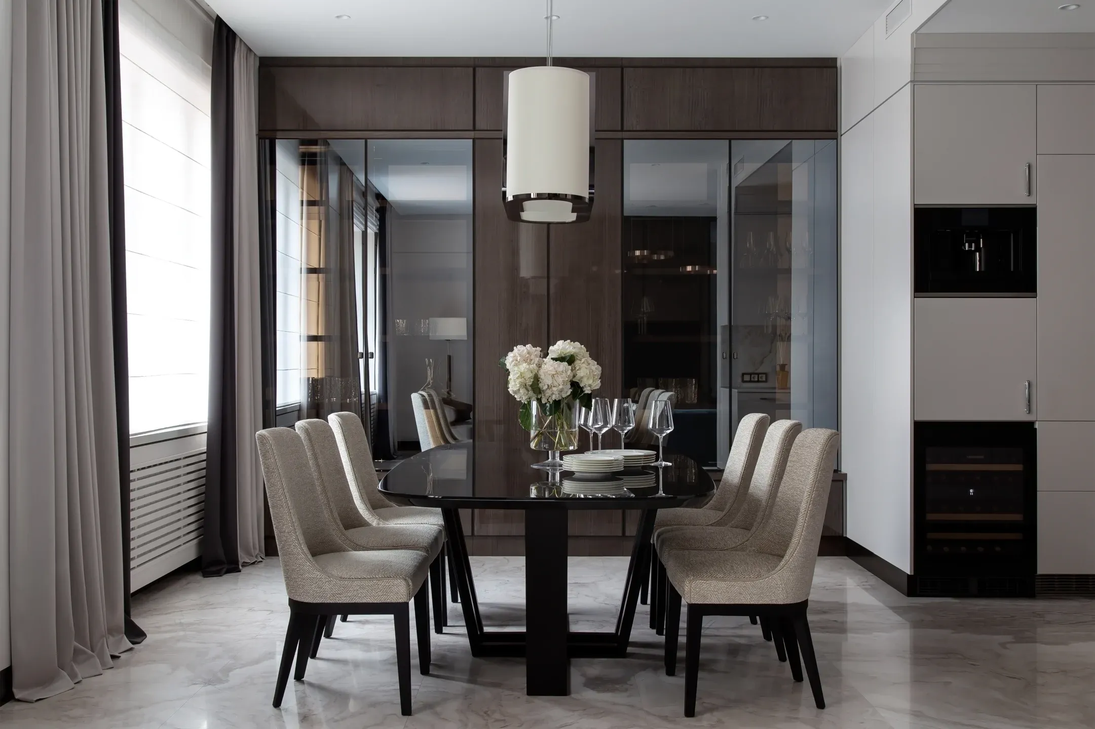 Столовая — Кухня